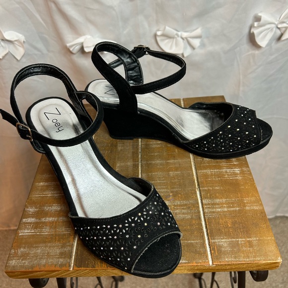 Zoey Wedge  Black Dress Shoes - Picture 4 of 4